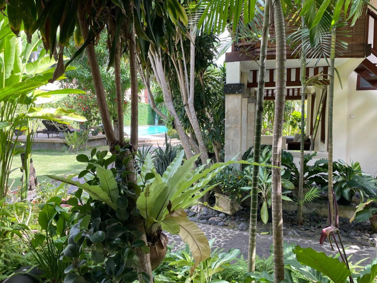 Raja Gardens Hotel Seminyak  Bagian luar foto