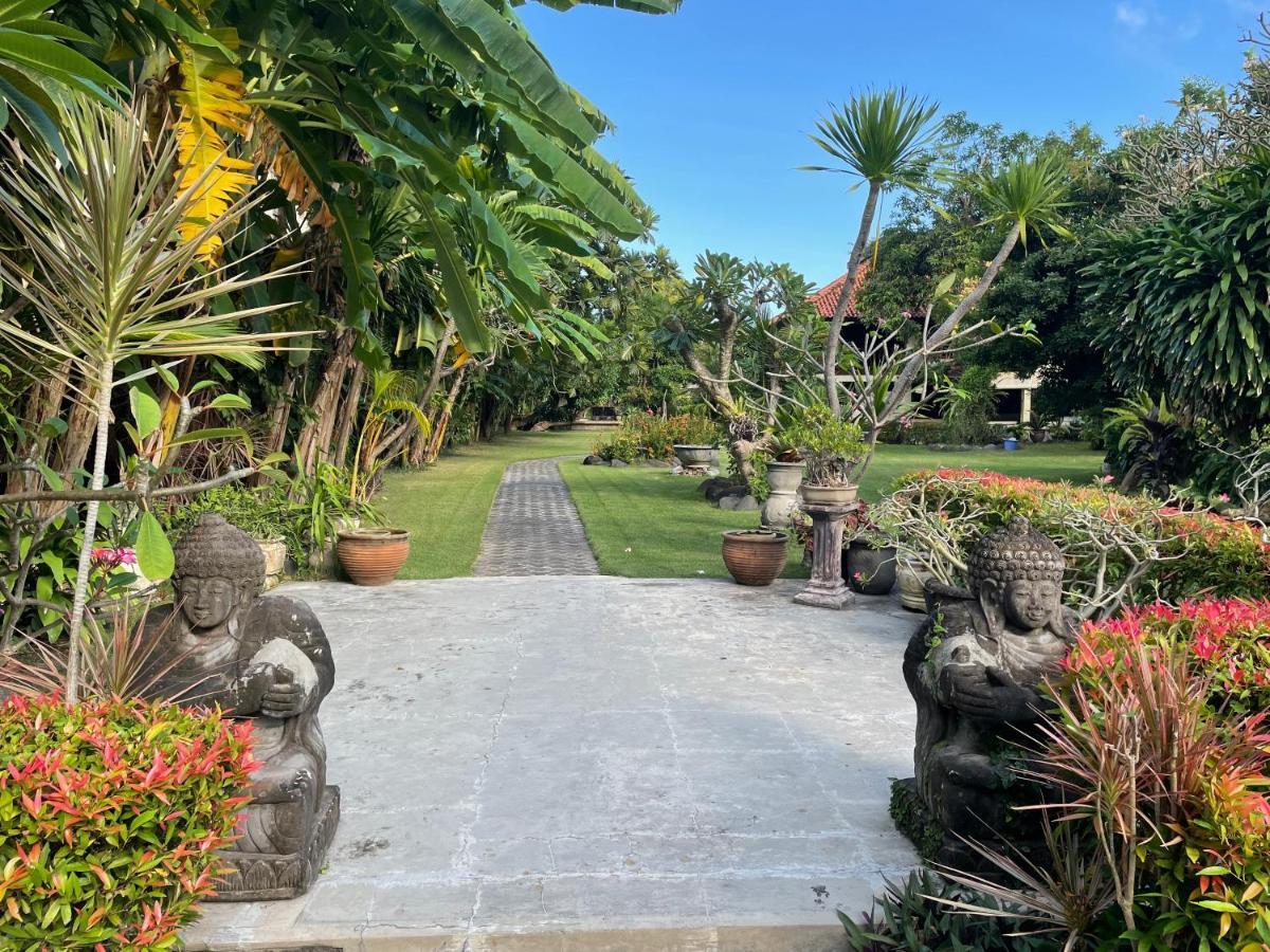 Raja Gardens Hotel Seminyak  Bagian luar foto