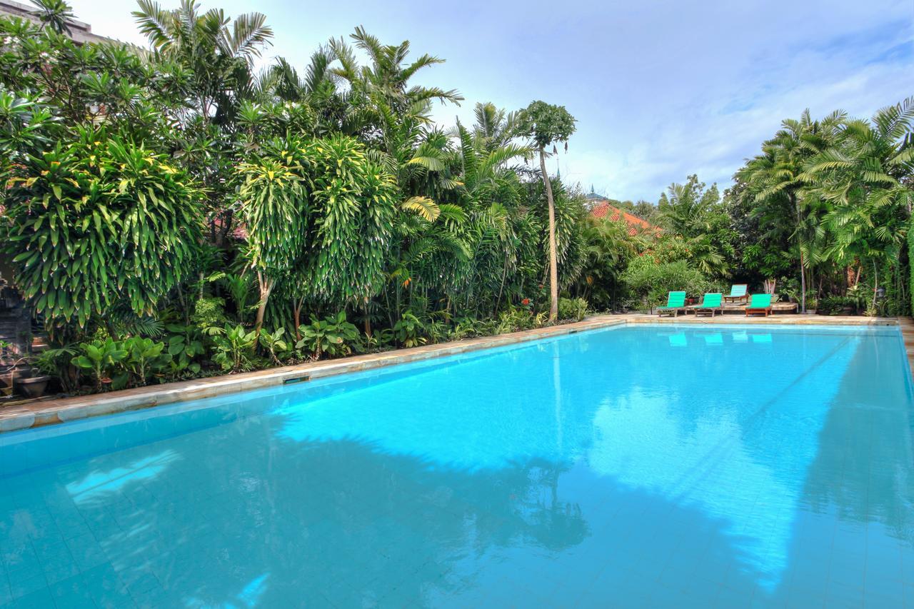 Raja Gardens Hotel Seminyak  Bagian luar foto