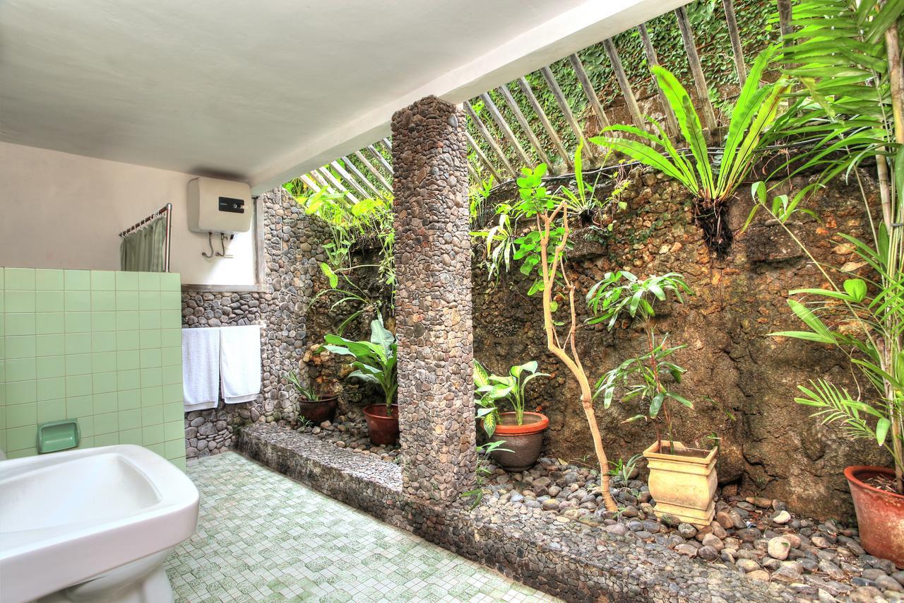 Raja Gardens Hotel Seminyak  Bagian luar foto